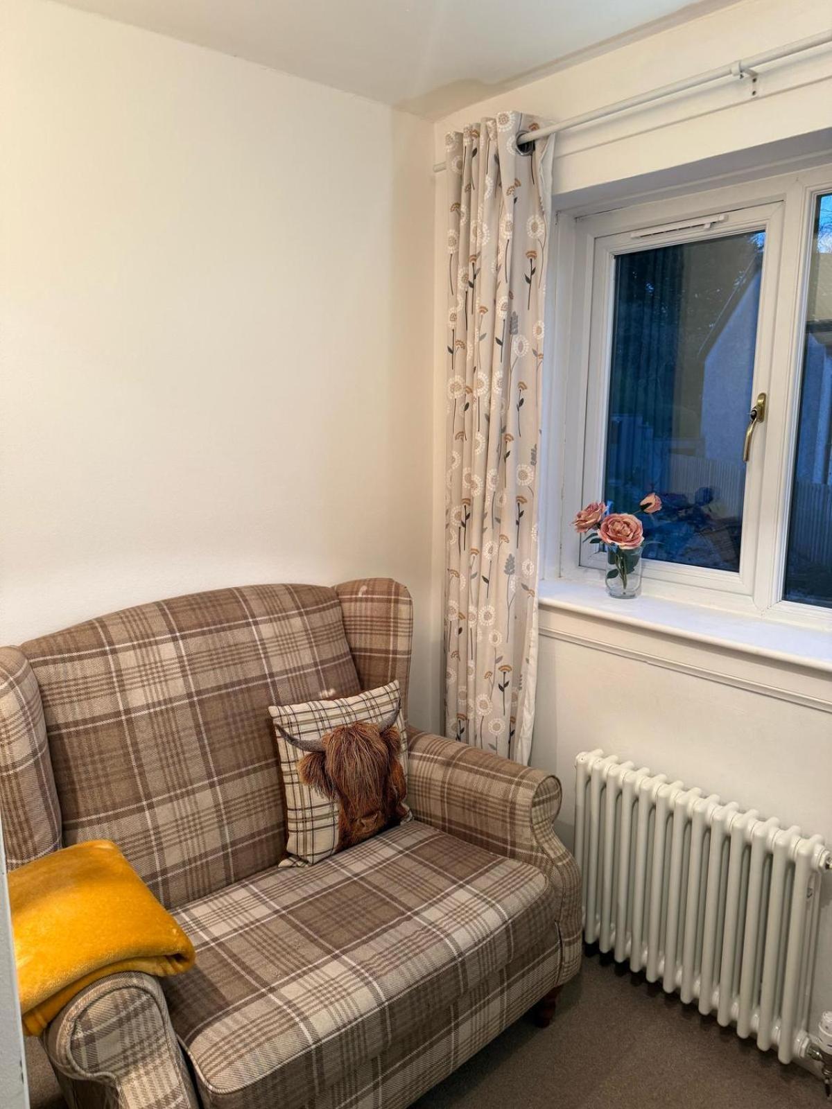 Single Room With Beautiful Garden Edinburgh Bagian luar foto